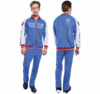 Костюм спортивнй