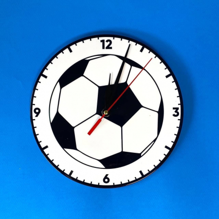 Часы с логотипом компании