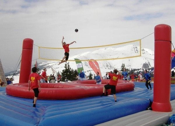 Пляжный аттракцион Боссабол