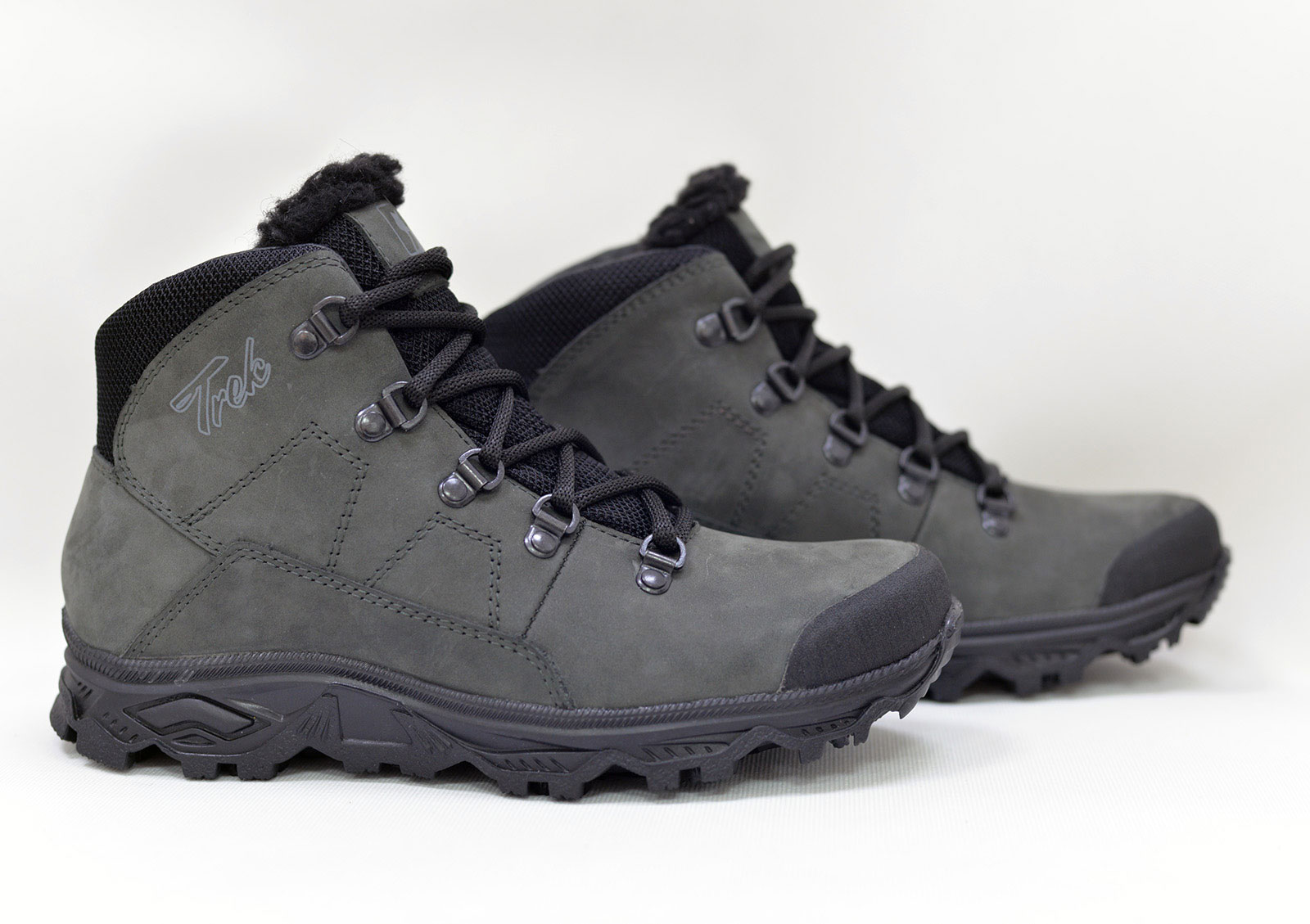 Ботинки треккинговые Brook