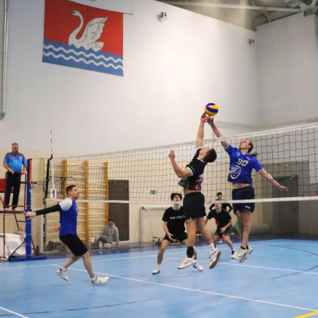 Универсальный зал с трибунами